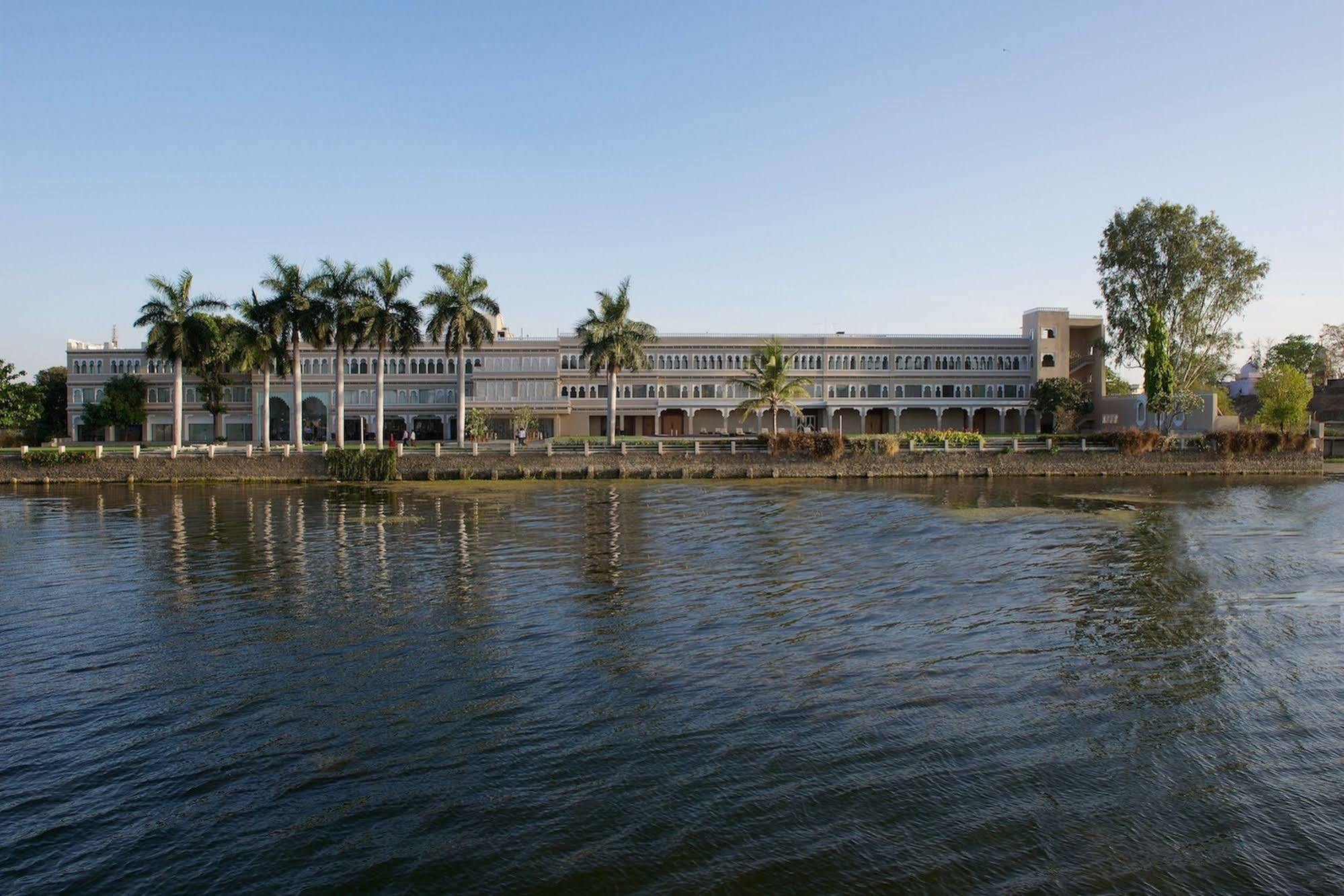 אודייפור Hotel Lakend מראה חיצוני תמונה